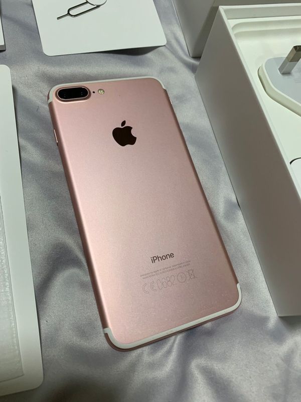 Rose Gold iPhone 7 Plus 32 GB [Model A1784] *Cracked Screen+iCloud