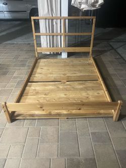 fraime full de madera yano la ocupo esta enbuenas condiciones
