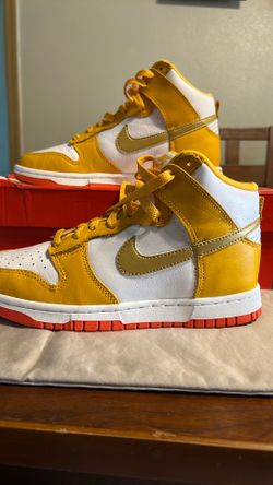 Nike dunk high university gold/metallic gold