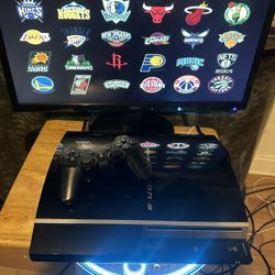 PlayStation 3 Fat Console With Controller 