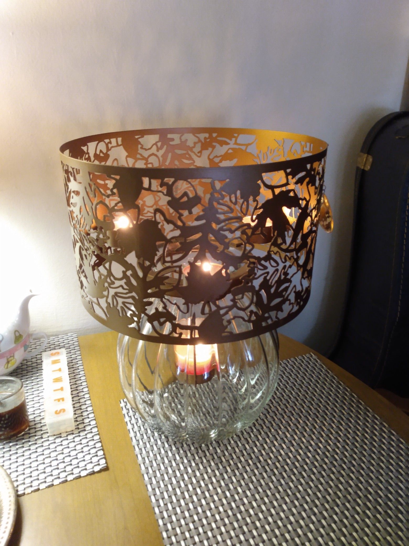 Yankee candle holder