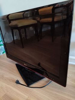 32in LCD LG TV 720p
