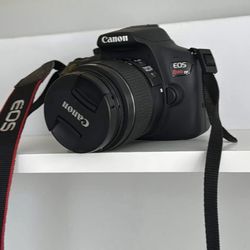 Camera Canon Rebel T7