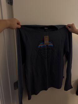 Patagonia Men's Long Sleeve Organic Cotton T-Shirt - Medium - Navy - New With Tags