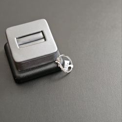 14k White Gold Diamonds Ring Size 6.5 