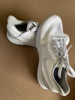 Woman’s 10.5 Nike