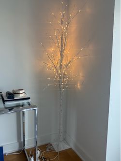 White LED Birch Tree Floor Lamp / Light-Up Decorative Tree – Minimalist Cozy Decor