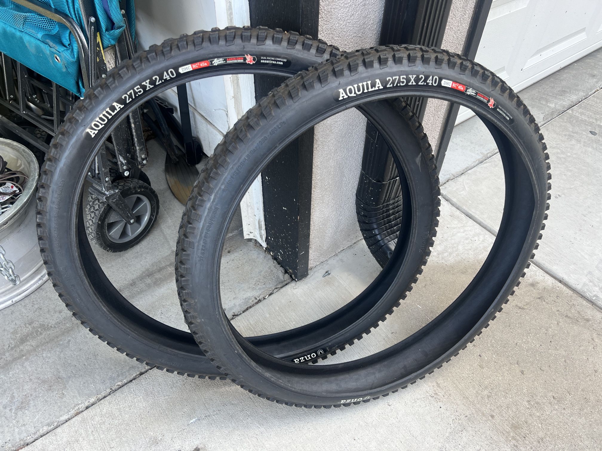 New Aquila Onza Downhill Tires 27.5 X 2.4
