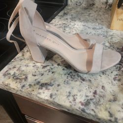 Women SIZE 10 Heels