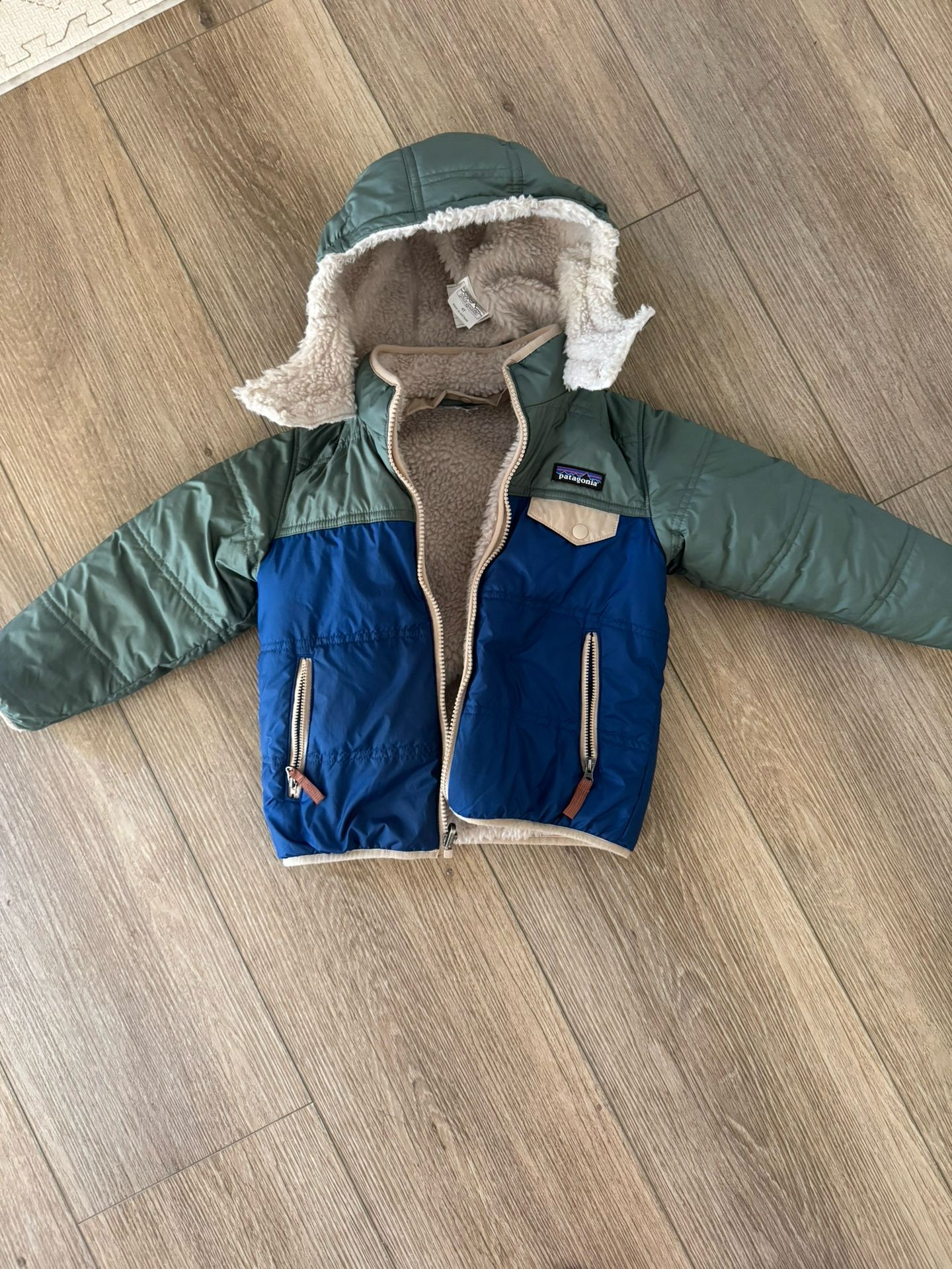Patagonia 4t Reversible Jacket