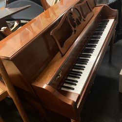 Yamaha M500S Upright Piano