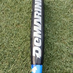 DeMARINI -VEXXUM-ALUMINUM  BASE BALL BAT.         
