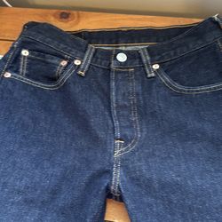 Levi’s 501 size 28 by 30 looks blue but are black