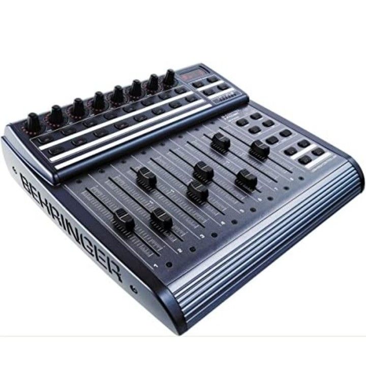 Behringer B-CONTROL FADER BCF2000 Total-Recall USB/MIDI Controller with 8 Motorized Faders