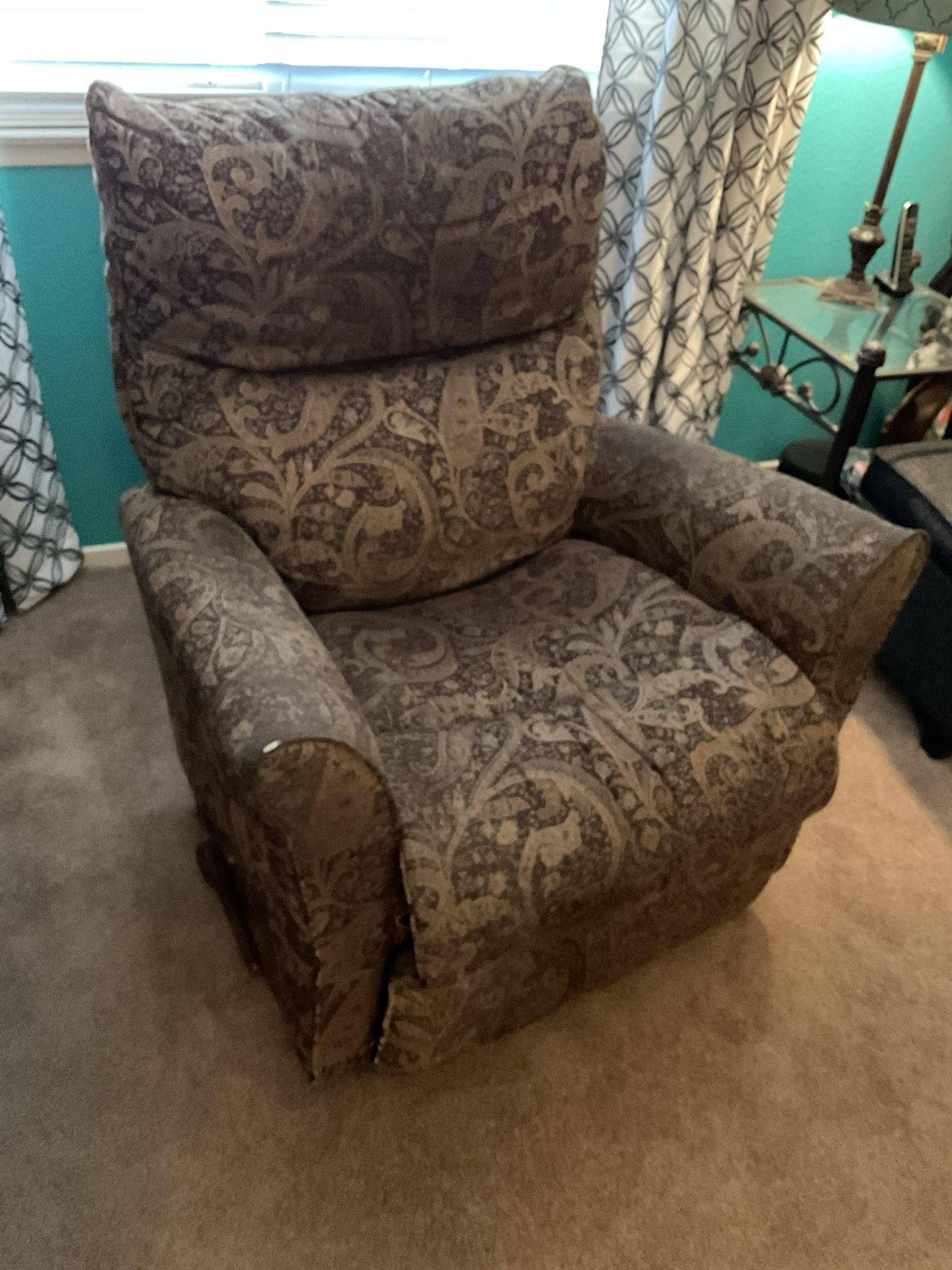 Recliner/Lounge Chair 