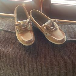 Girls Sorry Size 13 Like New 