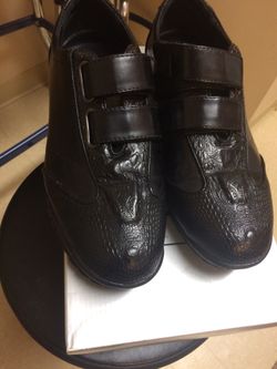 Men dress shoes