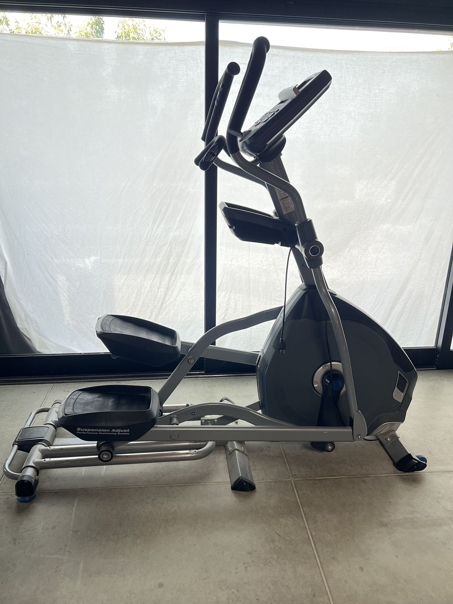 Nautilus e618 Elliptical