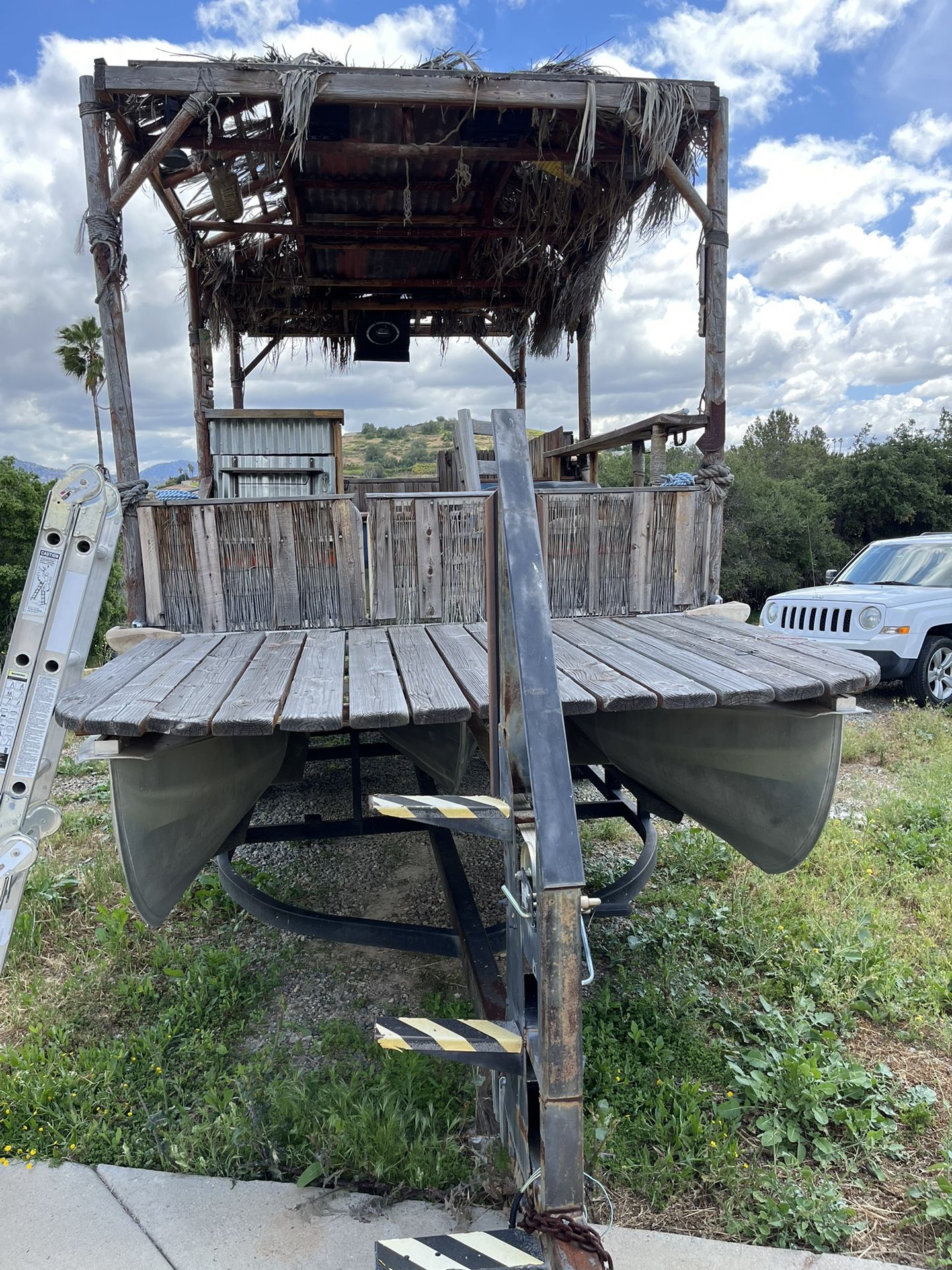 24’ Tiki Pontoon Boat for Sale in Imperial Beach, CA OfferUp