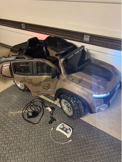 Kid Trax Electric Kids Luxury Chevy Colorado Truck Ride-On Toy, 6 Volt, USB and MP3, Remote Control