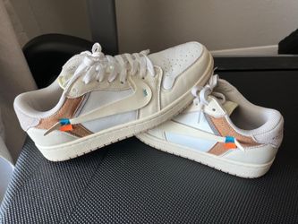 Nike,tennis,shoes