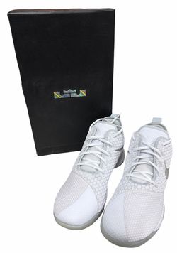 Nike LeBron Witness Mid-Top Sneakers