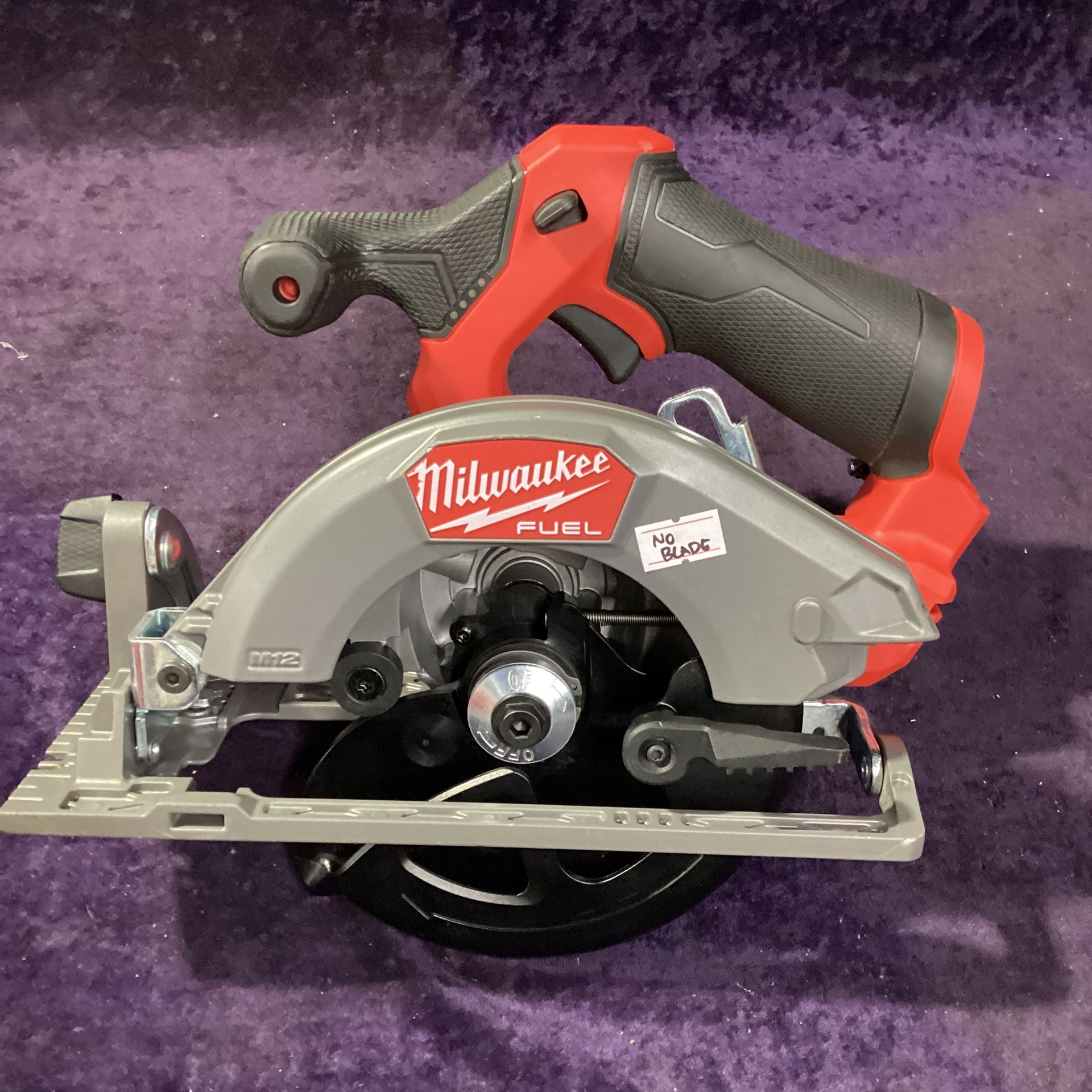 🧰🛠Milwaukee M12 FUEL Brushless 5-3/8” Cordless Circular Saw-LIGHTLY USED/NO BLADE!(Tool-Only)-$105!🧰🛠