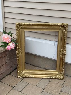 GORGEOUS ORNATE GOLD FRAME