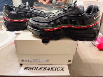 Air Max 95 x Undefeated  Size 8.5
