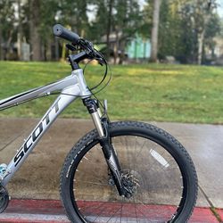 Scott Aspect 40 mountain bike Aluminium Bicycle Medium Frame