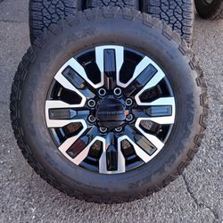 2025 NEW OEM ORIGINAL TAKEOFFS GMC SIERRA DENALI ULTIMATE 20 INCH TIRES GOODYEAR ALL-TERRAN 98 % DOT 4224 $ 1499 
