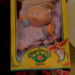 Cabbage Patch Kids Doll With Baby Seat As A Bonus