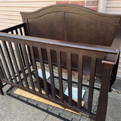 Wood Crib / Toddler Bed 