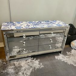 Mirrored 6 drawer dresser