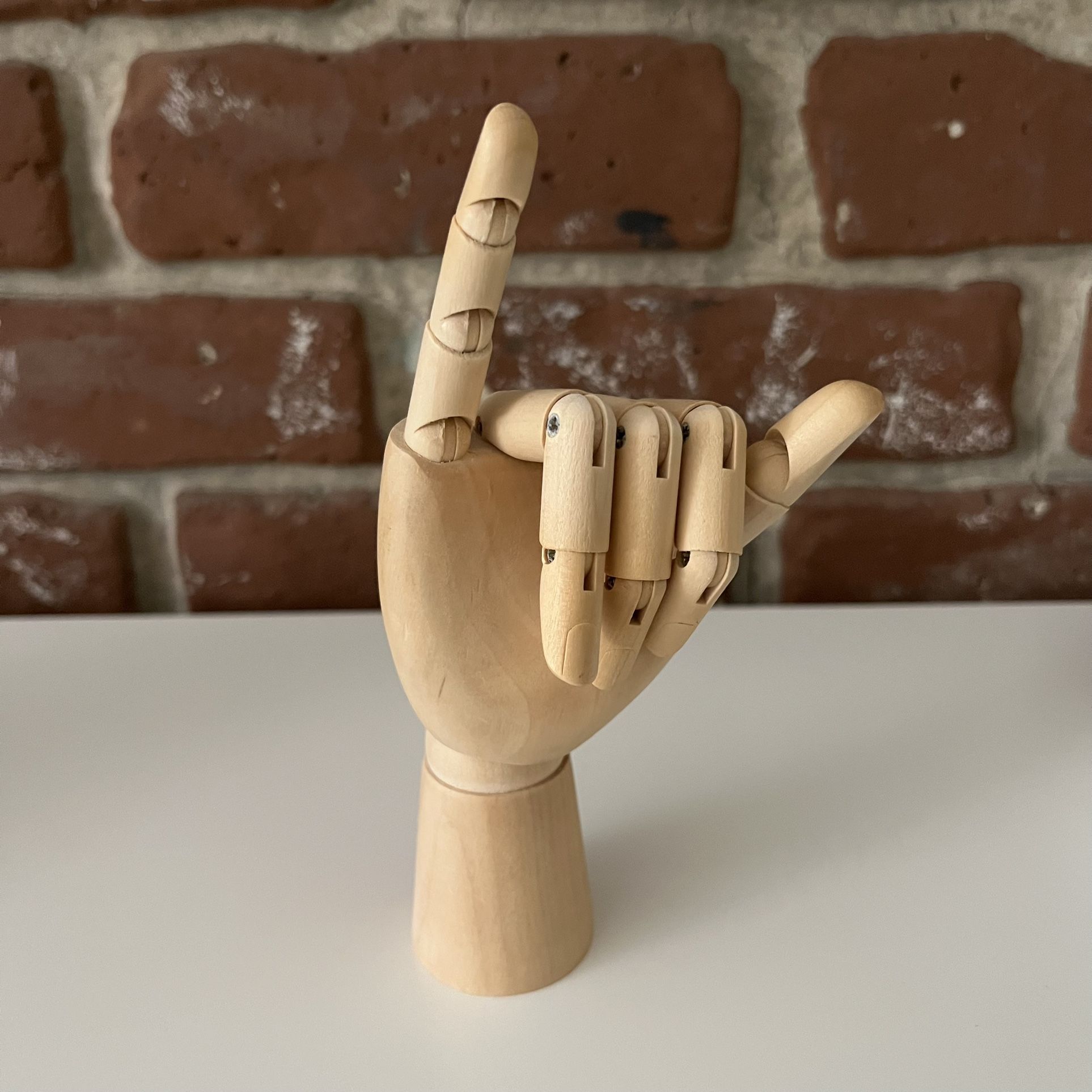 Wooden Hand Model, Mannequin Hand Flexible Movable Fingers Manikin Hand Figure, Ideal for Arts Drawing, Sketching, Painting or great for display rings