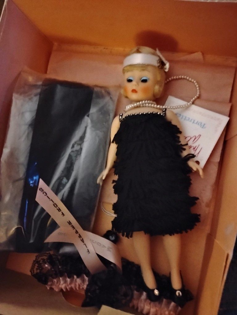 1988 Madam Alexander Convention Doll