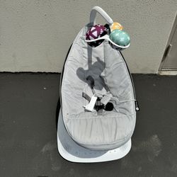4moms mamaRoo Multi-motion Baby Swing