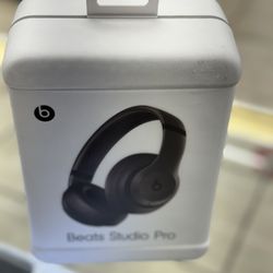 Brand New Beats Studio Pro 🔥🖥️📱⌚️on Sale 🔥🖥️📱⌚️