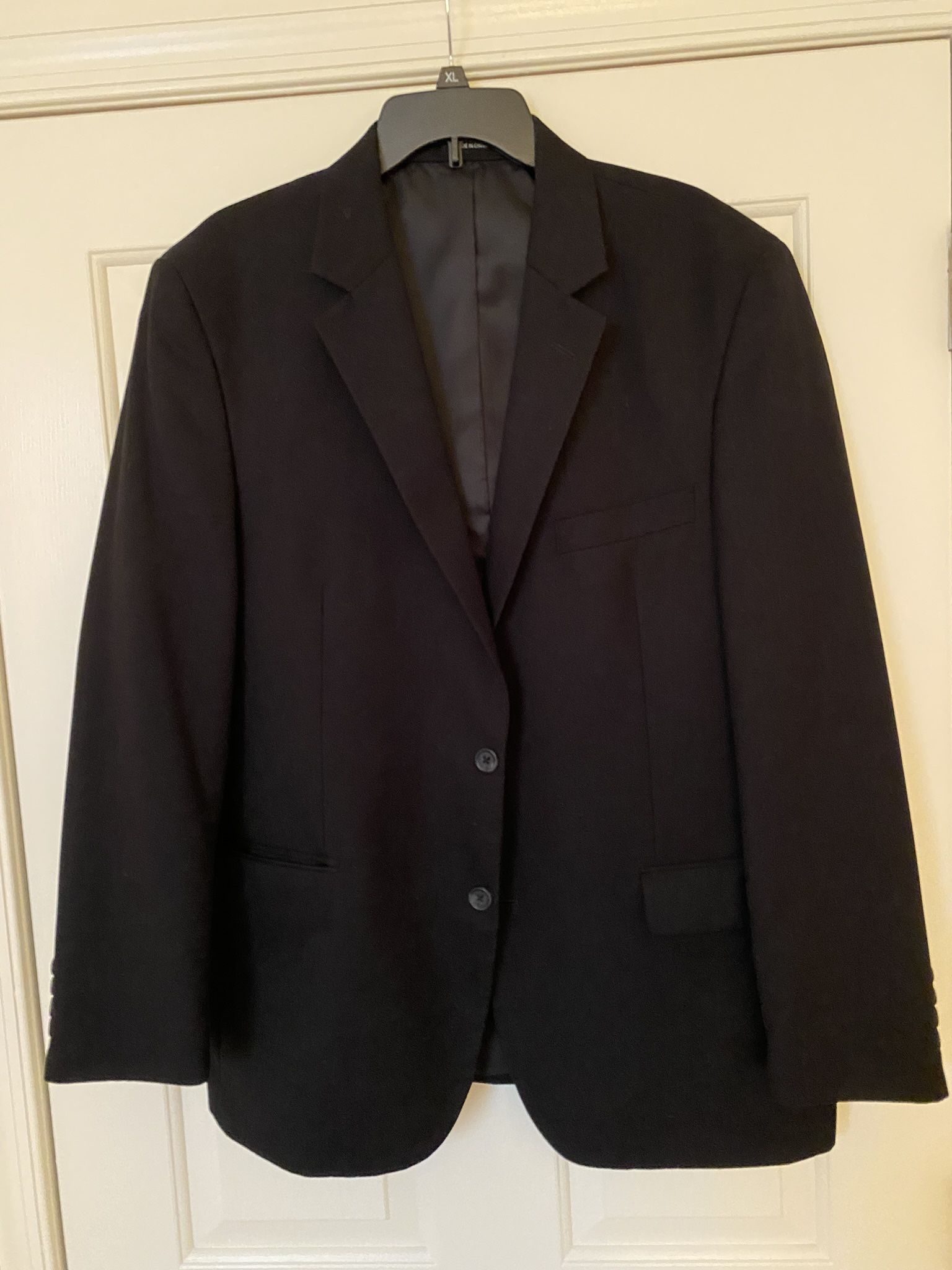 Suit Jacket, Van Heusen Men’s Suit Separates Black, excellent condition, size 44R, lining 