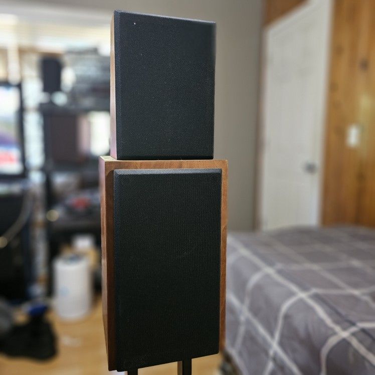 Miller & Kreisel Speakers