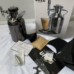 GrowlerWerks uKeg Nitro Cold Brew Coffee Maker, 50 oz, Black Chrome