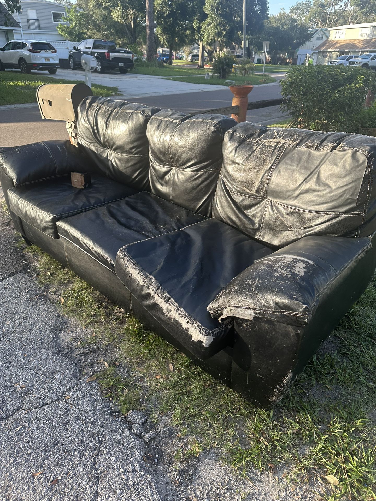 3 Seat Couch Free 