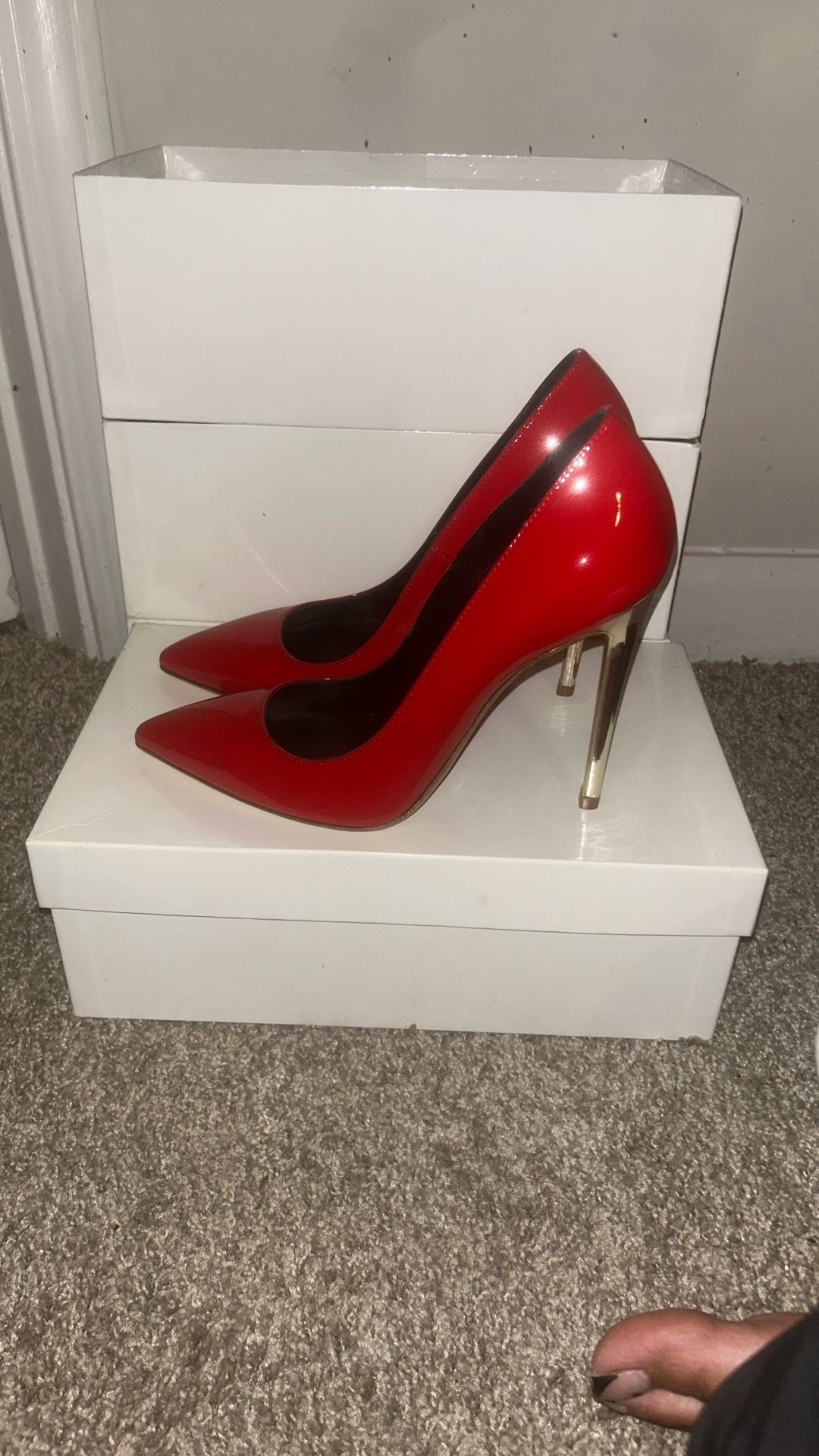 Bobby Macc Red Pumps