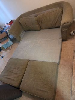 Couch that turns into floor bed