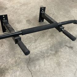 Pull Up Bar
