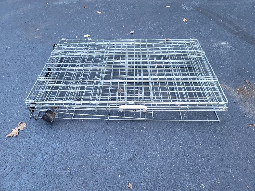 Dog  Crate And Barrier