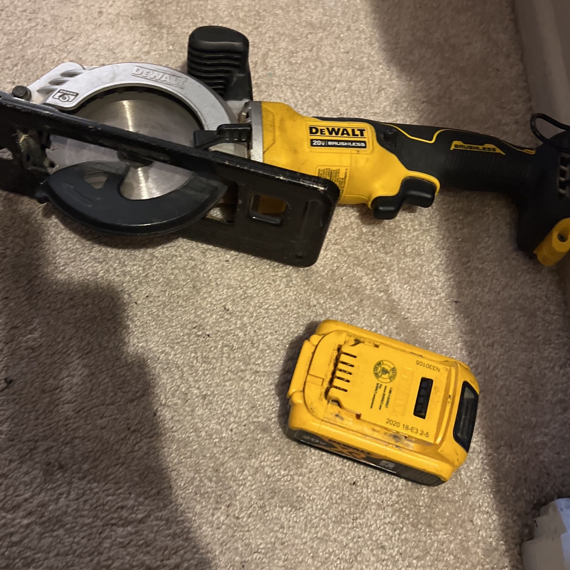 Dewalt Dcs571 20v Circular Saw W/battery