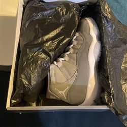Jordan 11 Cool Gray SZ 4