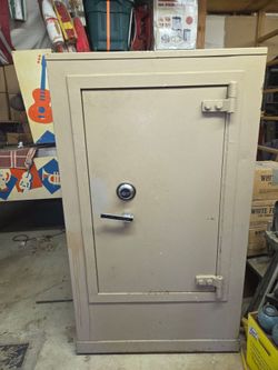 Safe, Large Fire Safe with Combination Lock.