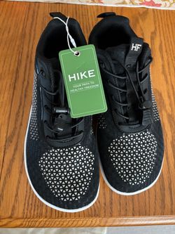 Ladies hike shoe. Size 6.